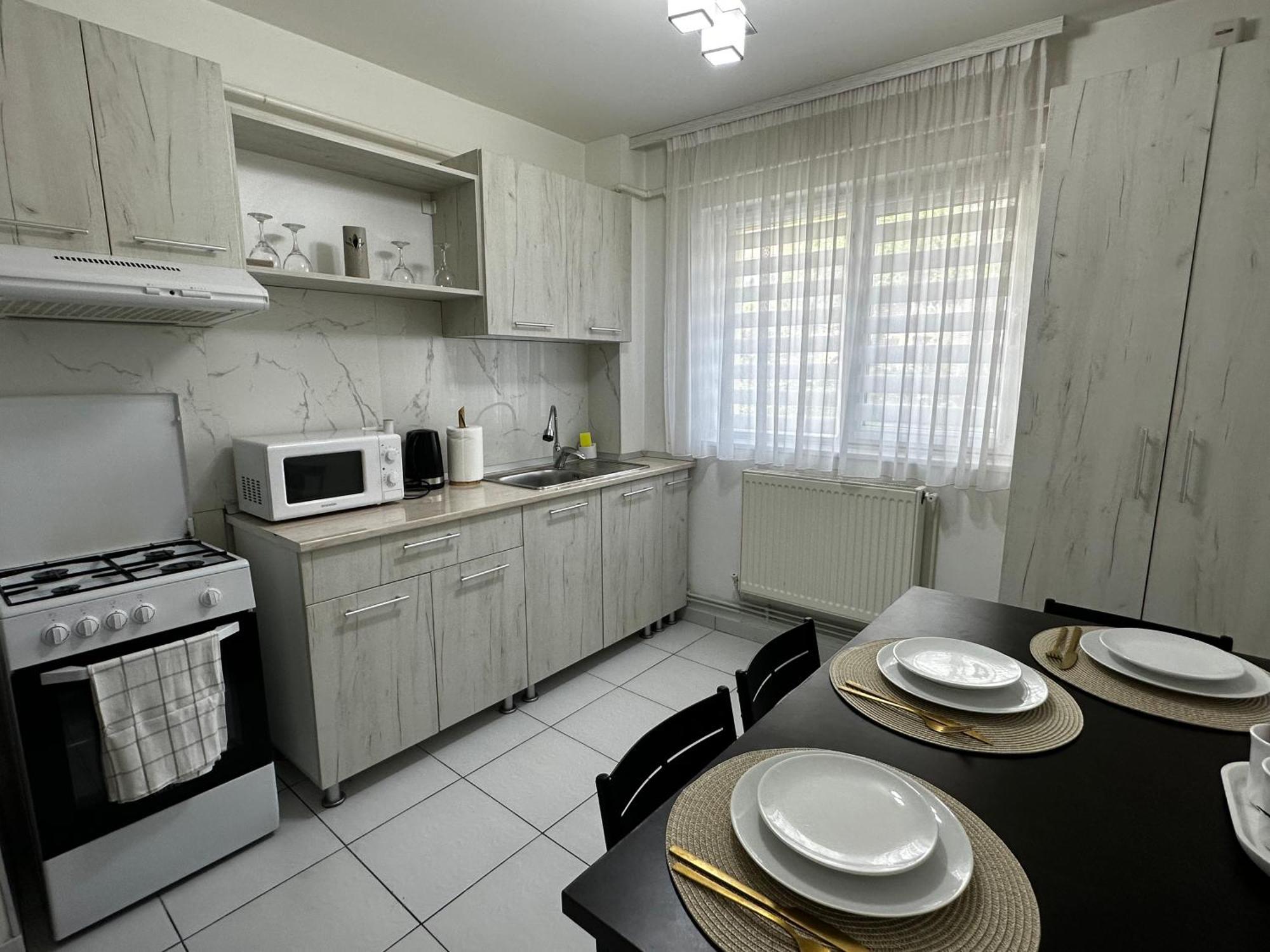 Comfort Apartment Targoviste Exterior photo